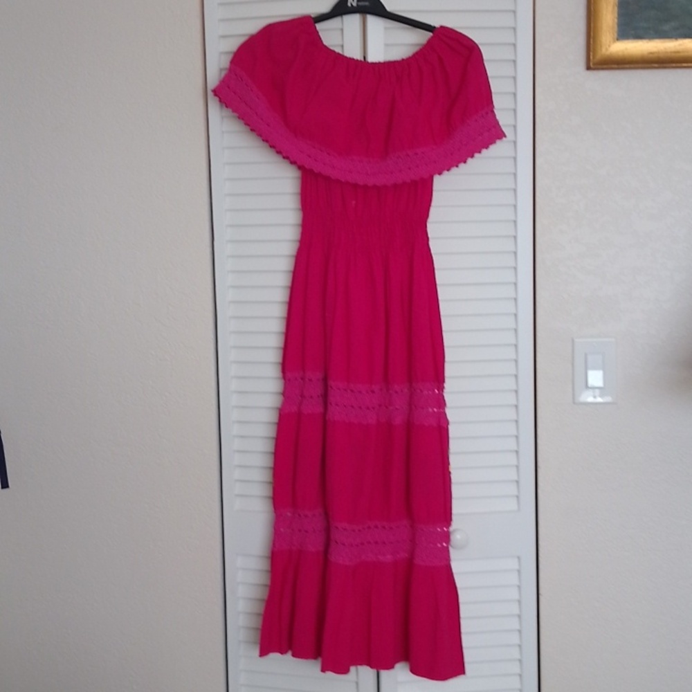 Vintage Mexican Embroidered Dress. - Picture 8 of 8